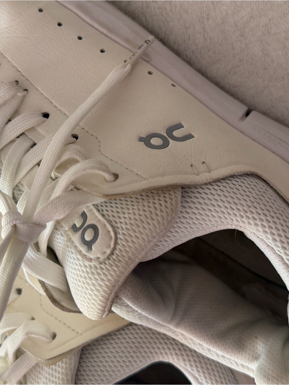 On Running The Roger Advantage 8.5W Sneakers - Picture 6 of 9